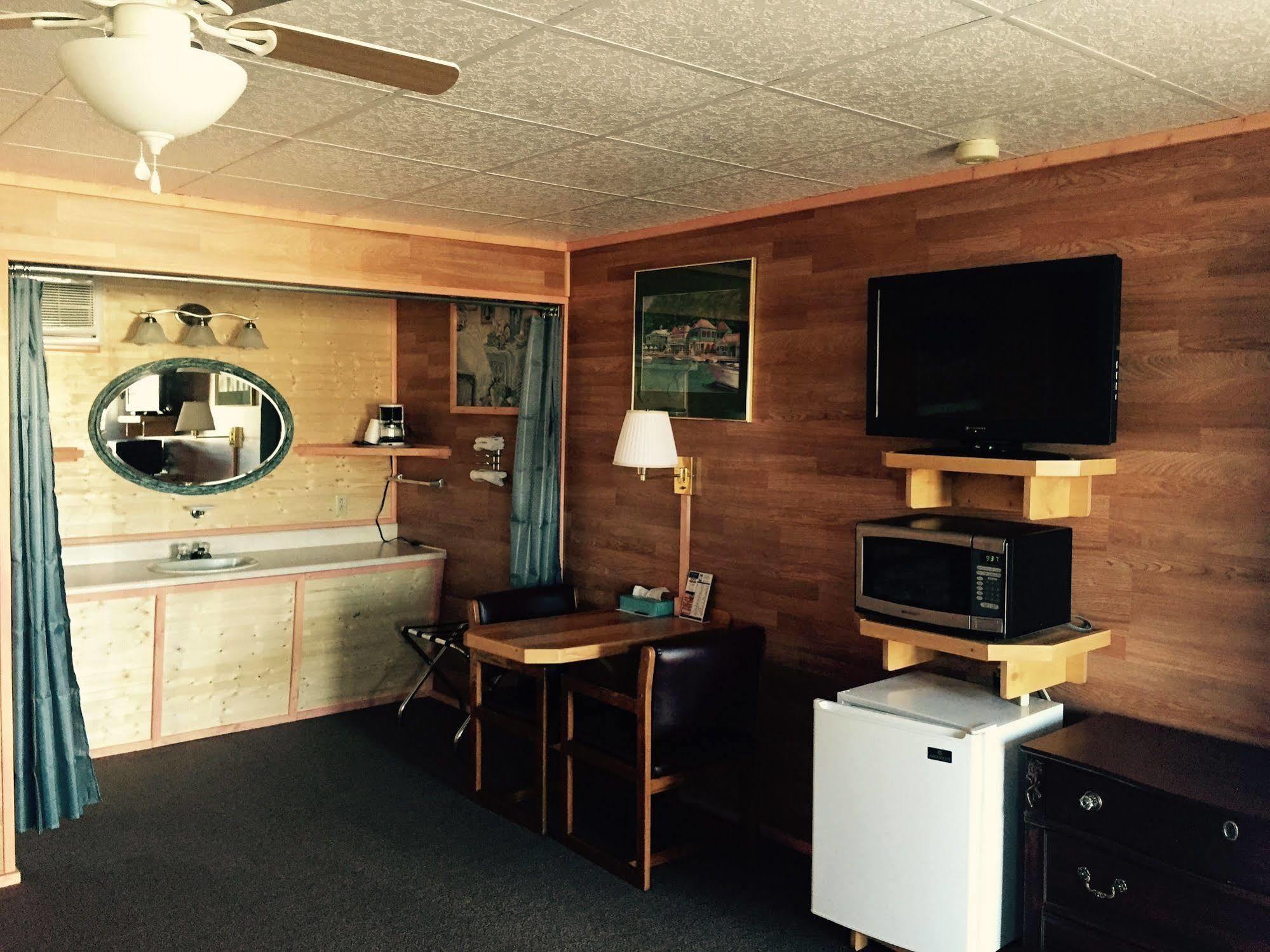 Vindel Motel - Mackinaw City Eksteriør billede