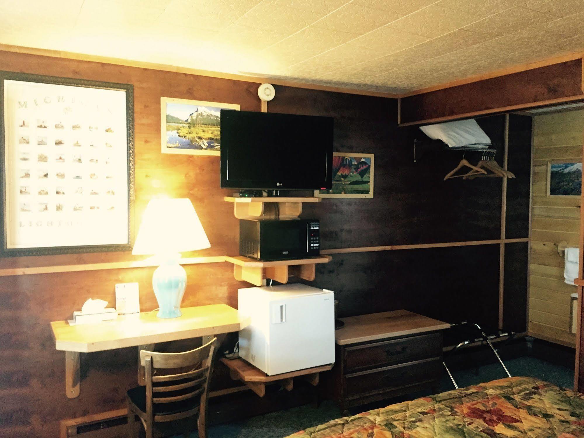 Vindel Motel - Mackinaw City Eksteriør billede