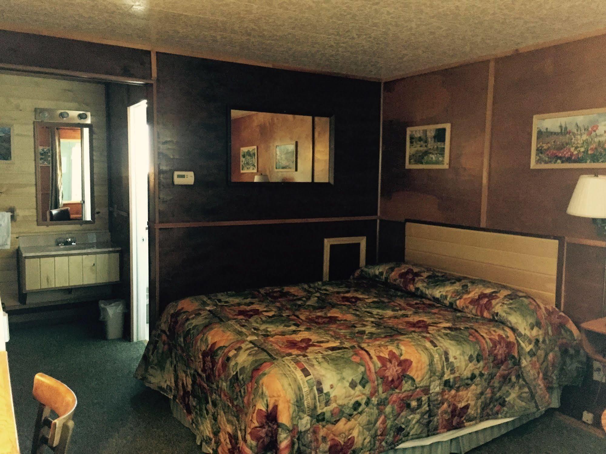 Vindel Motel - Mackinaw City Eksteriør billede